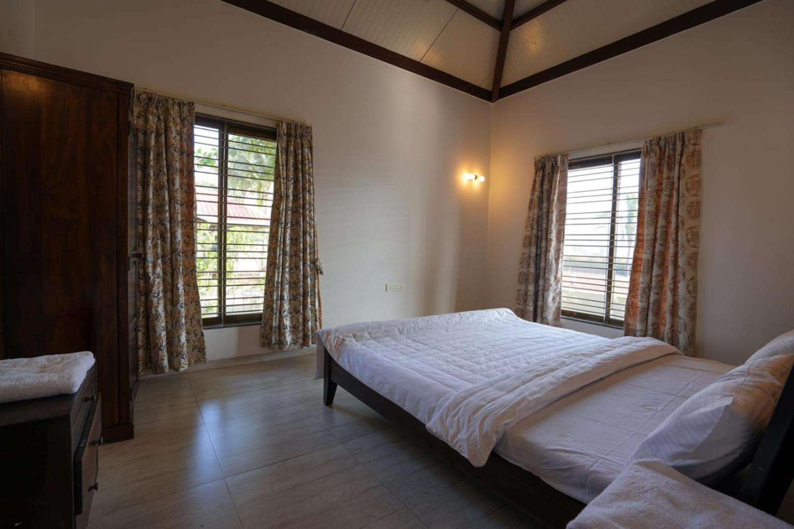 E&G Green Courts Resort At Koroli Hill Station Nashik Exterior photo