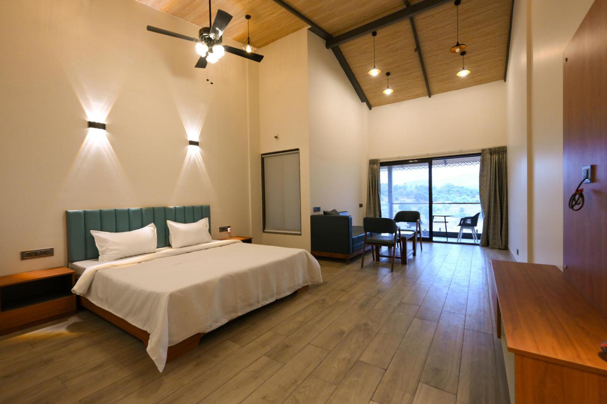 E&G Green Courts Resort At Koroli Hill Station Nashik Exterior photo