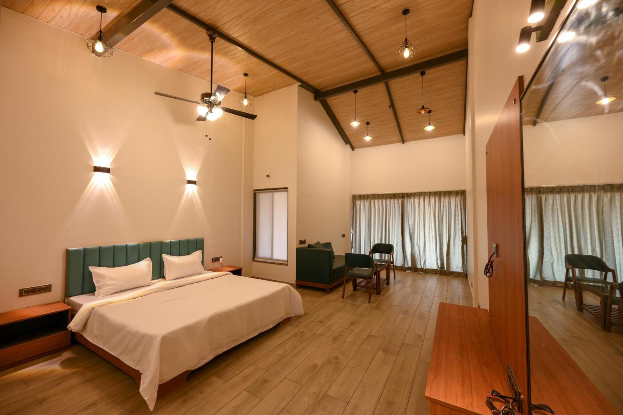 E&G Green Courts Resort At Koroli Hill Station Nashik Exterior photo